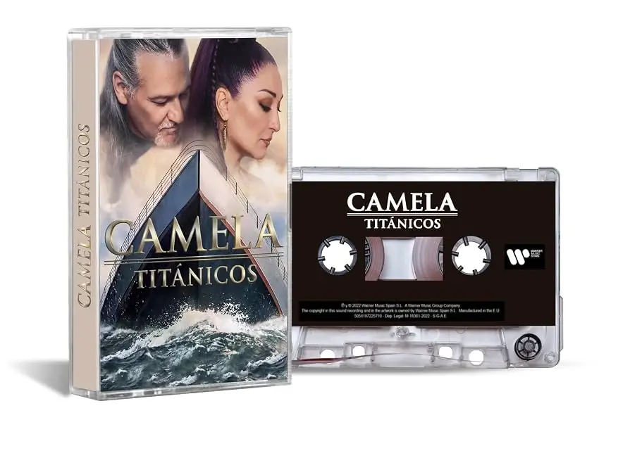Camela Titánicos en cassette firmado
